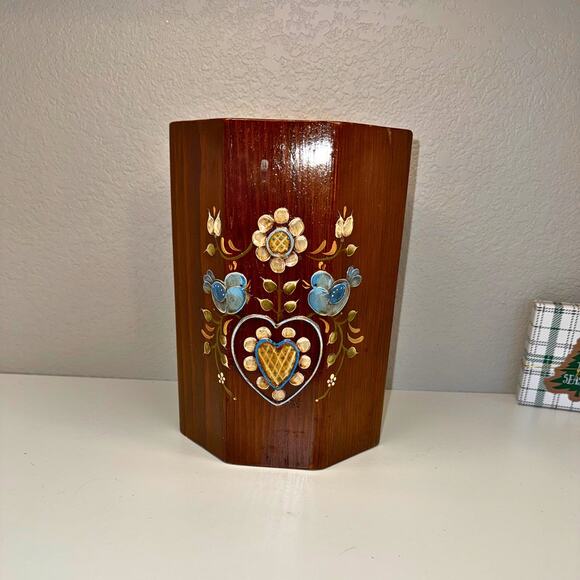 Vintage Wooden “Sugar” Canister – Hand-Painted Folk Art Floral Heart Design - Picture 3 of 9